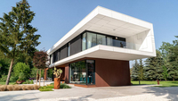 BOX HOUSE