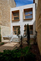 Majolice - Bordeaux